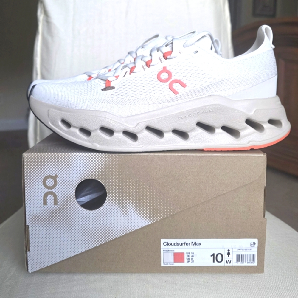 Women's On Running Athletic Shoes Cloudsurfer Max CloudTec Design NIB